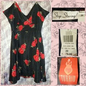 Torrid brand Black & Red Floral A-Line Vintage Style Woven Audrey Dress Sz 20